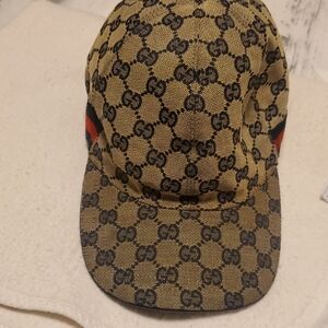 Gucci Monogram Beige and Black Cap